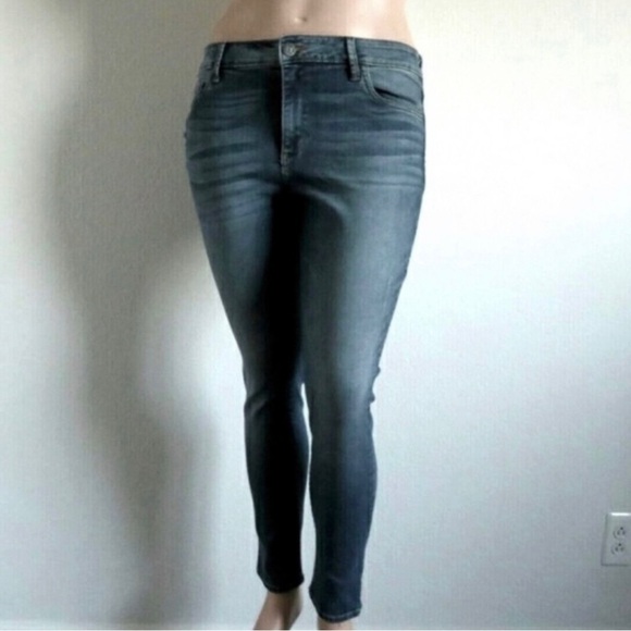 KUT from the KLOTH Jeans Women’s Distressed Denim MIA Skinny Plus Size 16P NWT - Picture 3 of 3